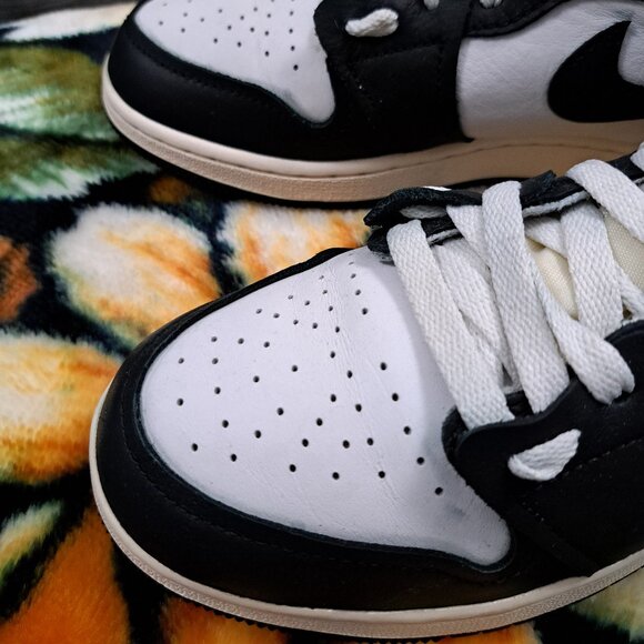 Air Jordan 1 Retro High White Volt Size GS 6Y / 7.5 Womens 575441-118 - Picture 9 of 12